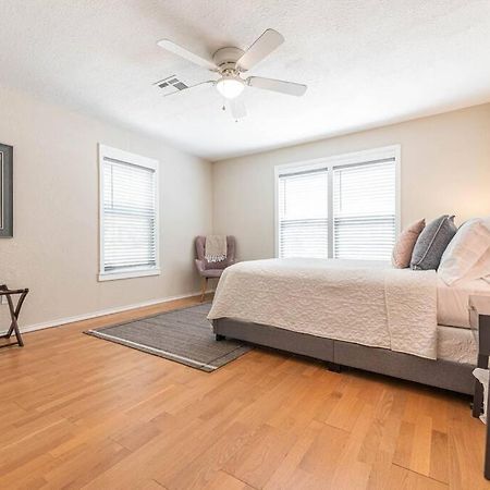 Escape To A Restored 1920S East Waco Bungalow Luaran gambar